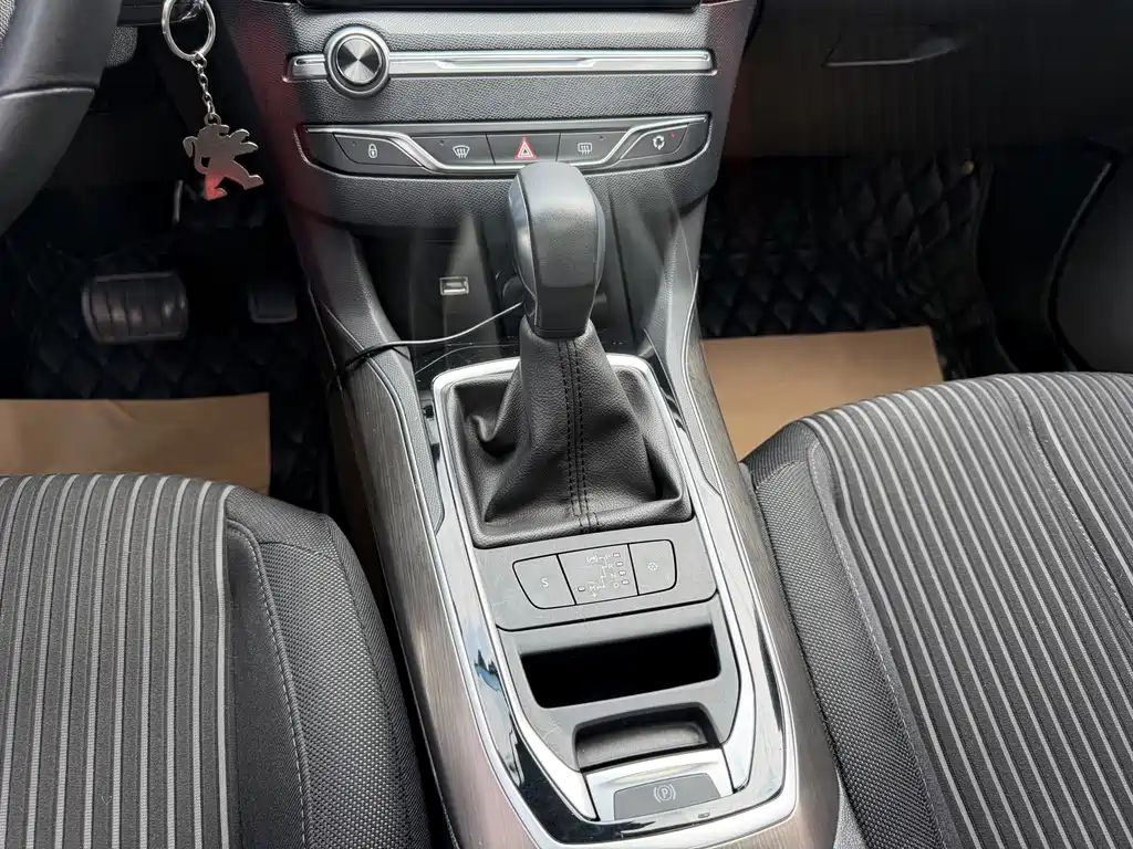Peugeot 408 — миниатюра 20