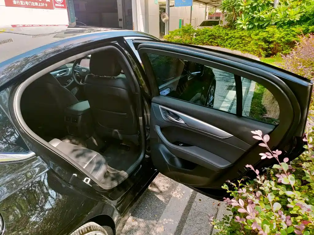 Cadillac CT5 — миниатюра 28