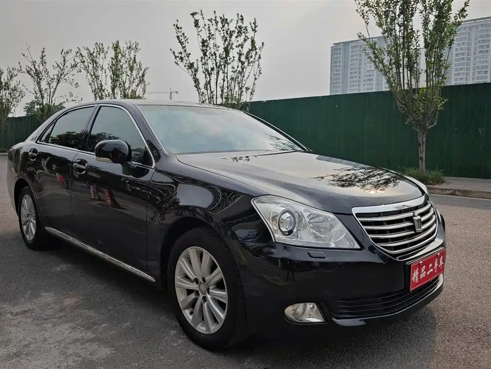 Toyota Crown 2010 2.5L Royal