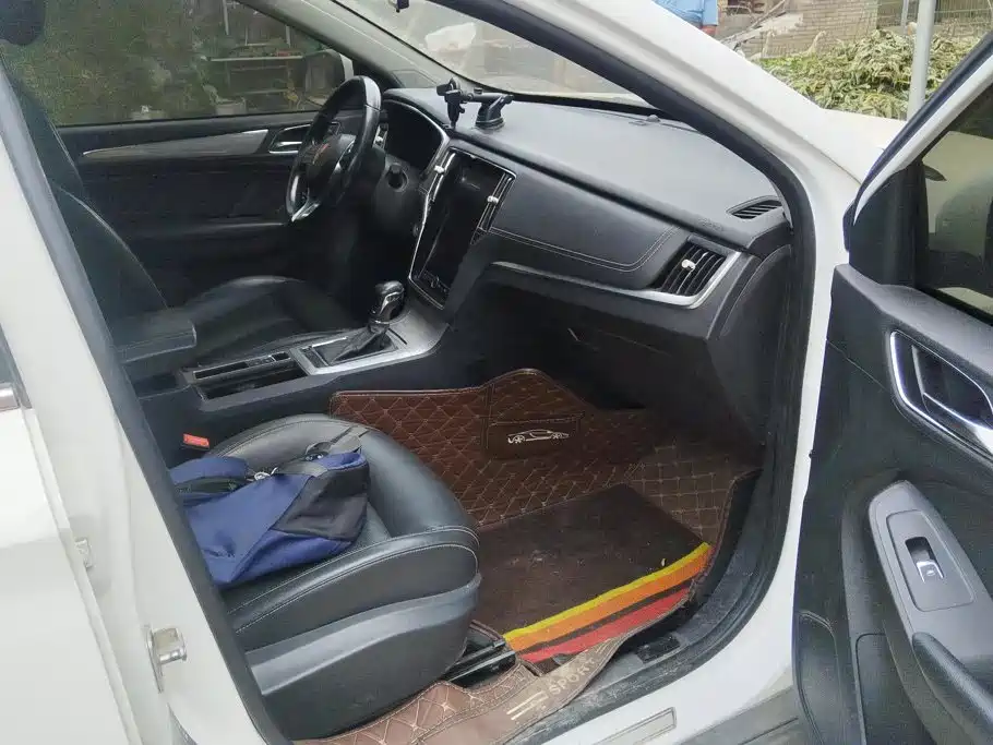 Roewe RX5 — миниатюра 8
