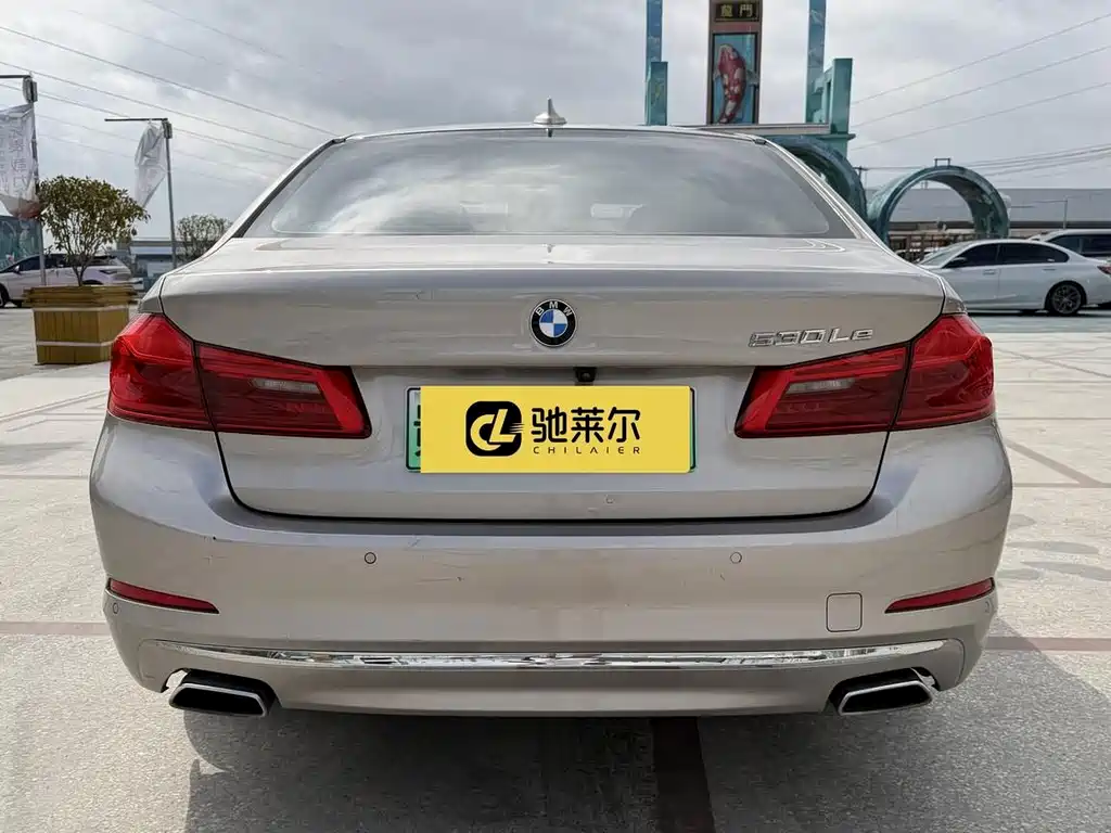 BMW 5 Series New Energy — миниатюра 9