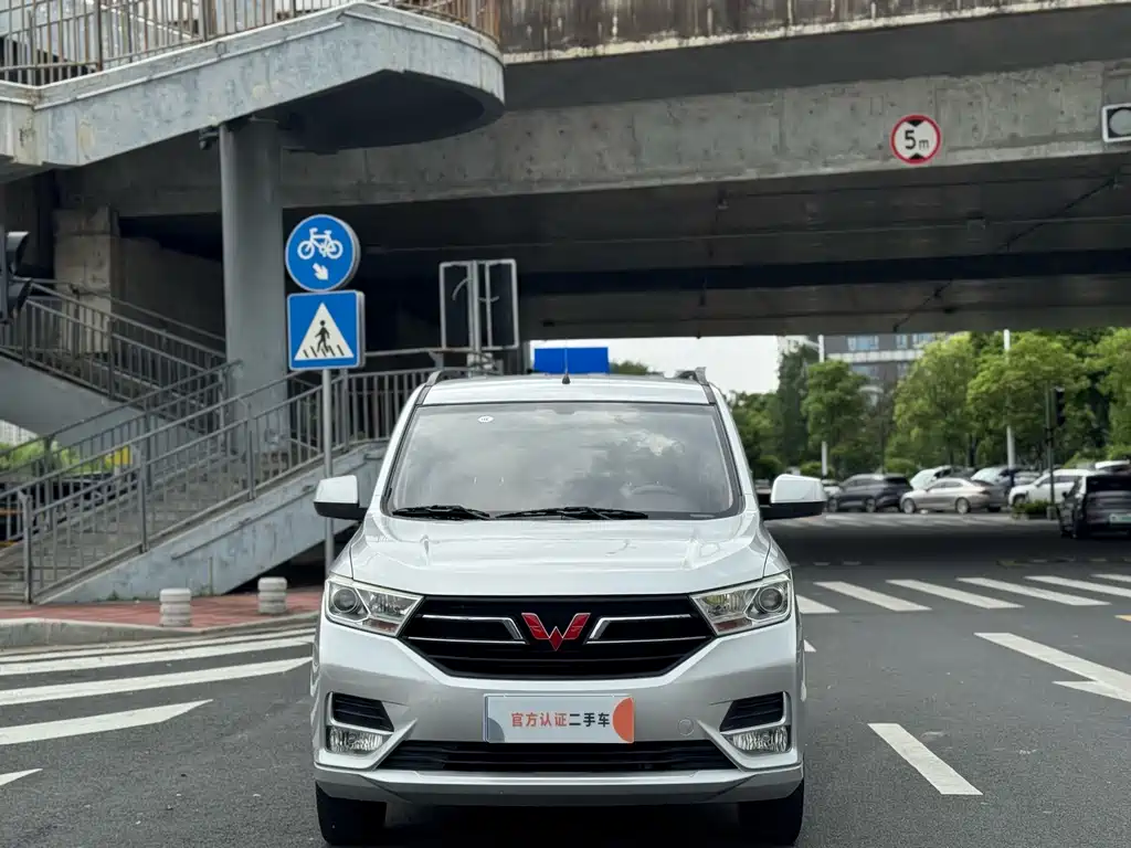 Wuling Hongguang — миниатюра 2
