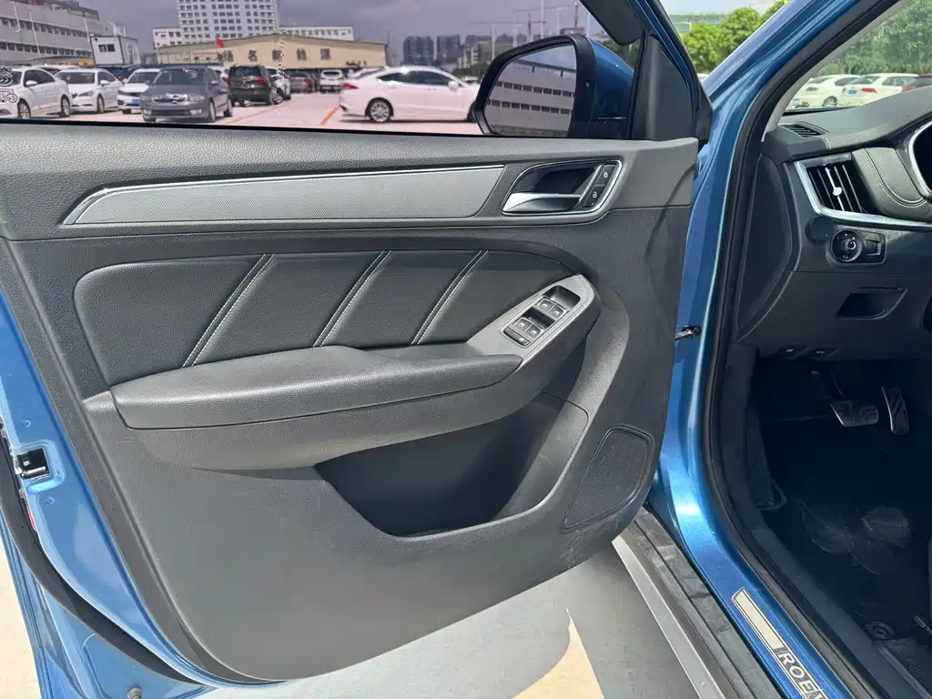 Roewe RX5 — миниатюра 12