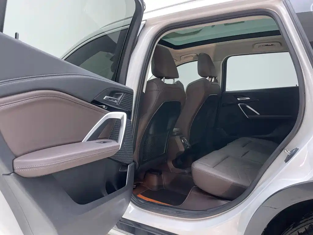 BMW X1 — миниатюра 13
