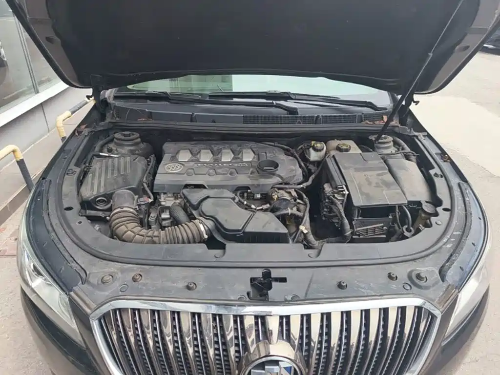 Buick LaCrosse — миниатюра 25