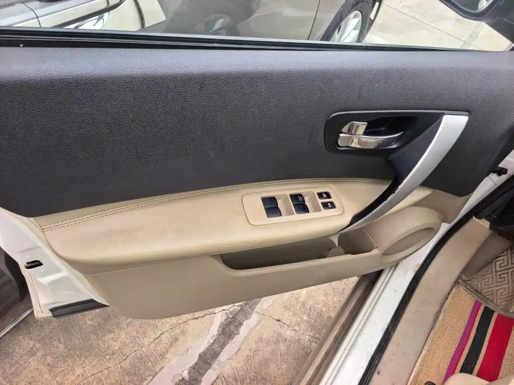 Nissan Qashqai — миниатюра 7