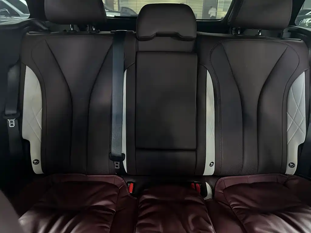 Geely Xingyue L — миниатюра 10