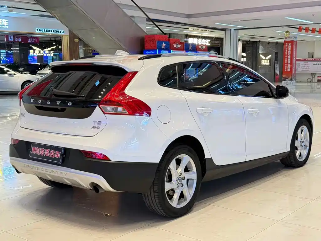 Volvo V40 — миниатюра 17