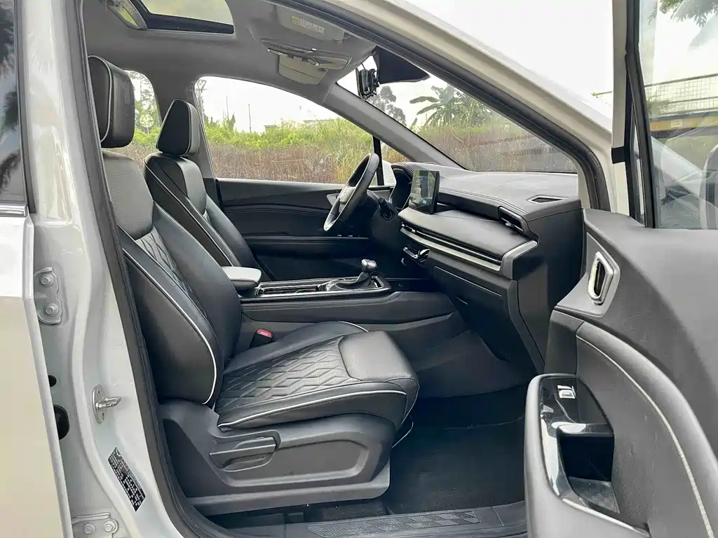 Wuling Jiachen — миниатюра 11