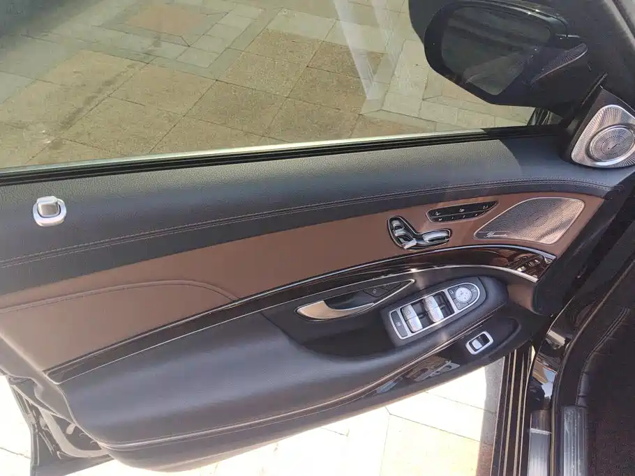 Mercedes-Benz S-Class — миниатюра 7