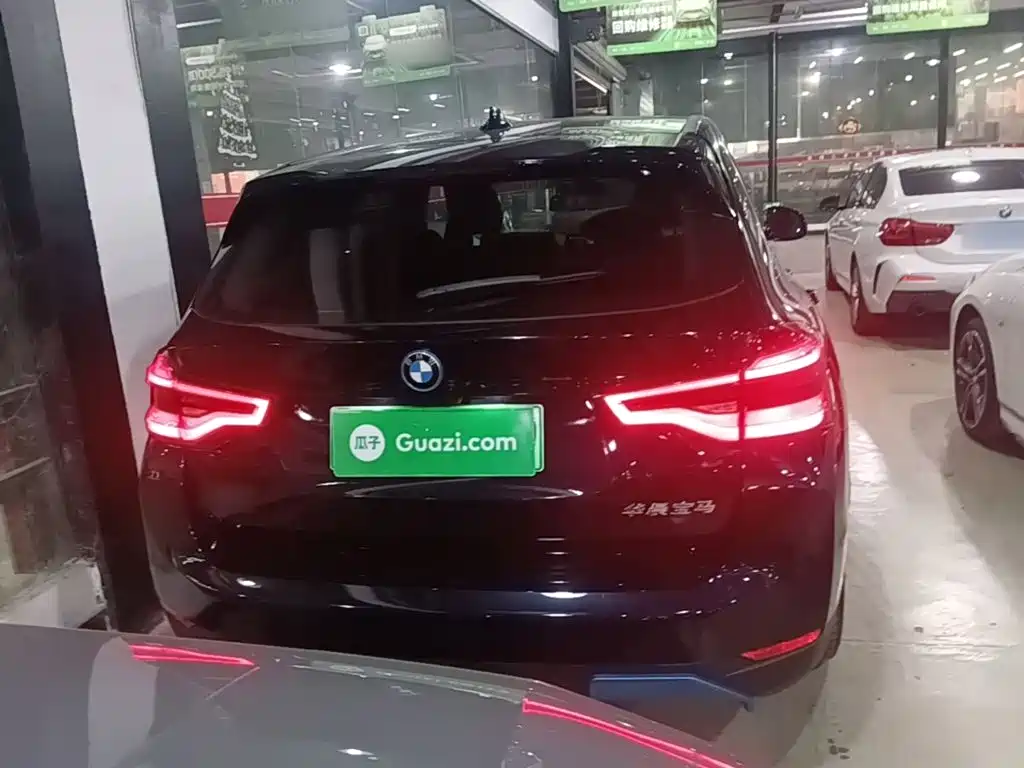 BMW iX3 — миниатюра 6