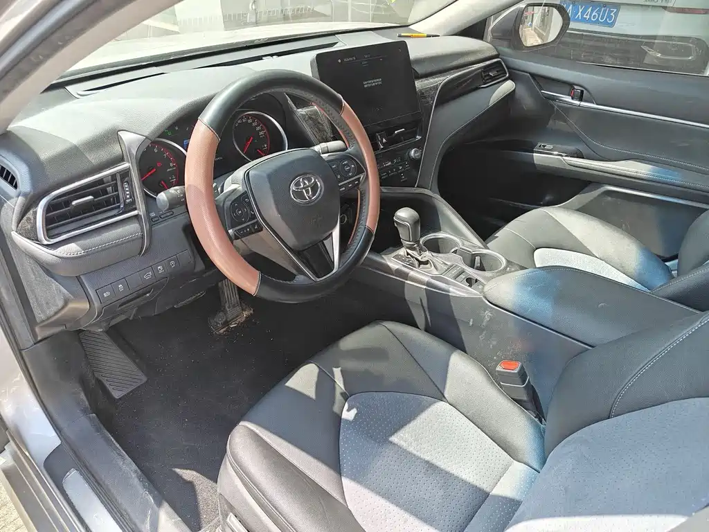 Toyota Camry — миниатюра 7