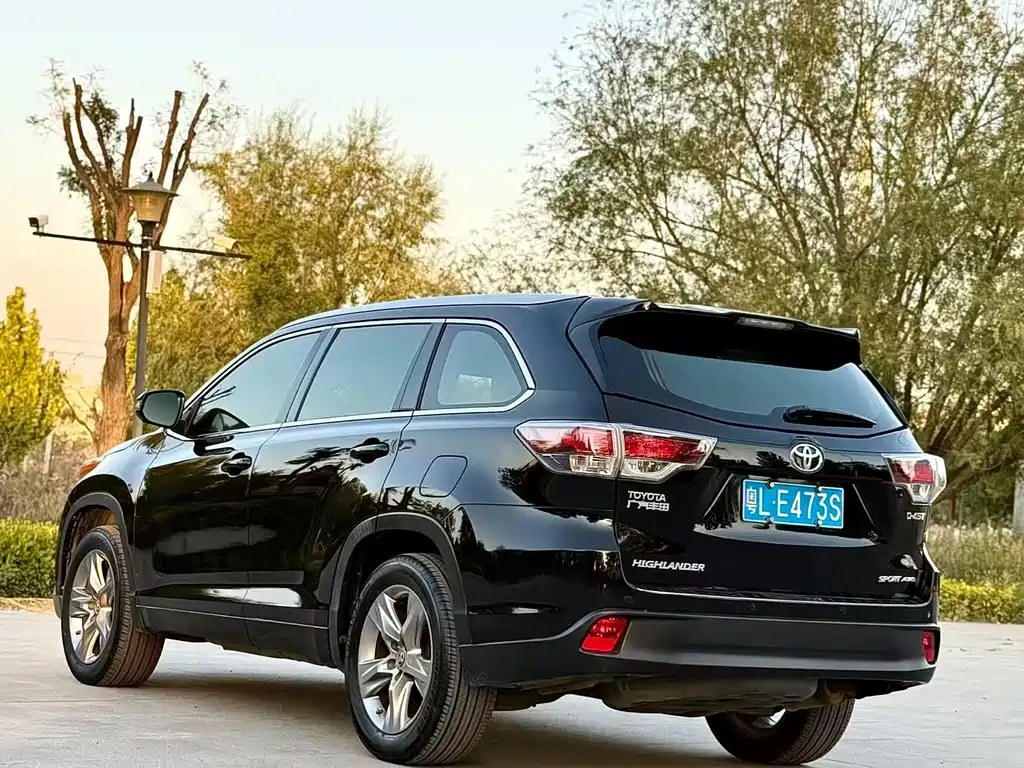 Toyota Highlander — миниатюра 7