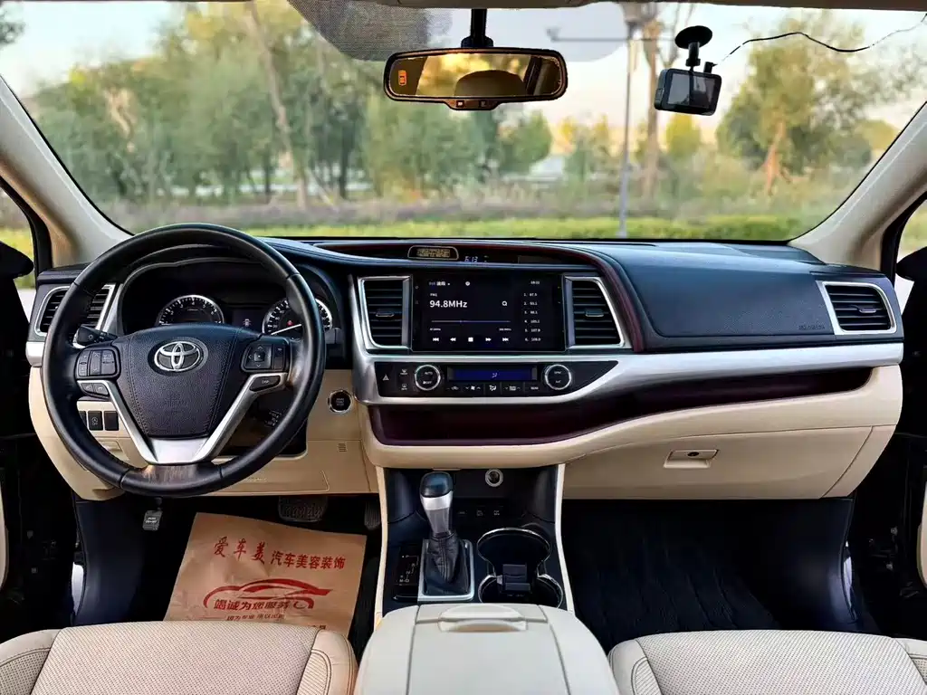 Toyota Highlander — миниатюра 5
