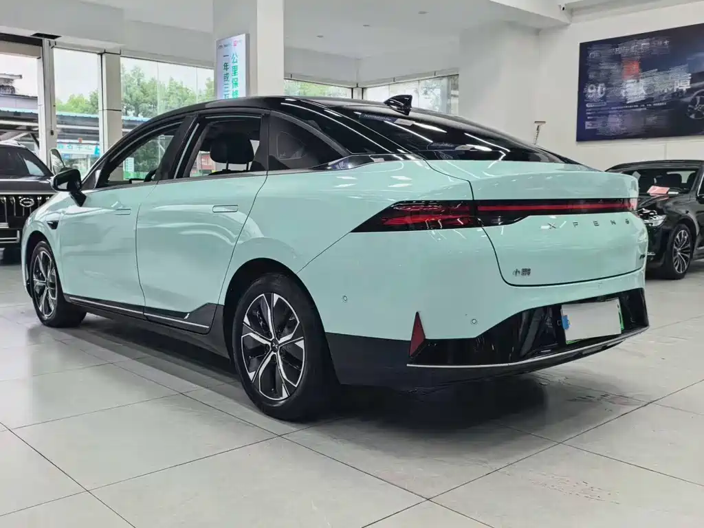 XPeng P5 — миниатюра 7