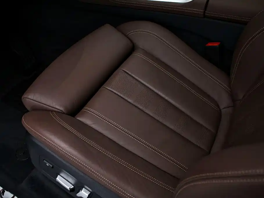 BMW X5 (Import) — миниатюра 17