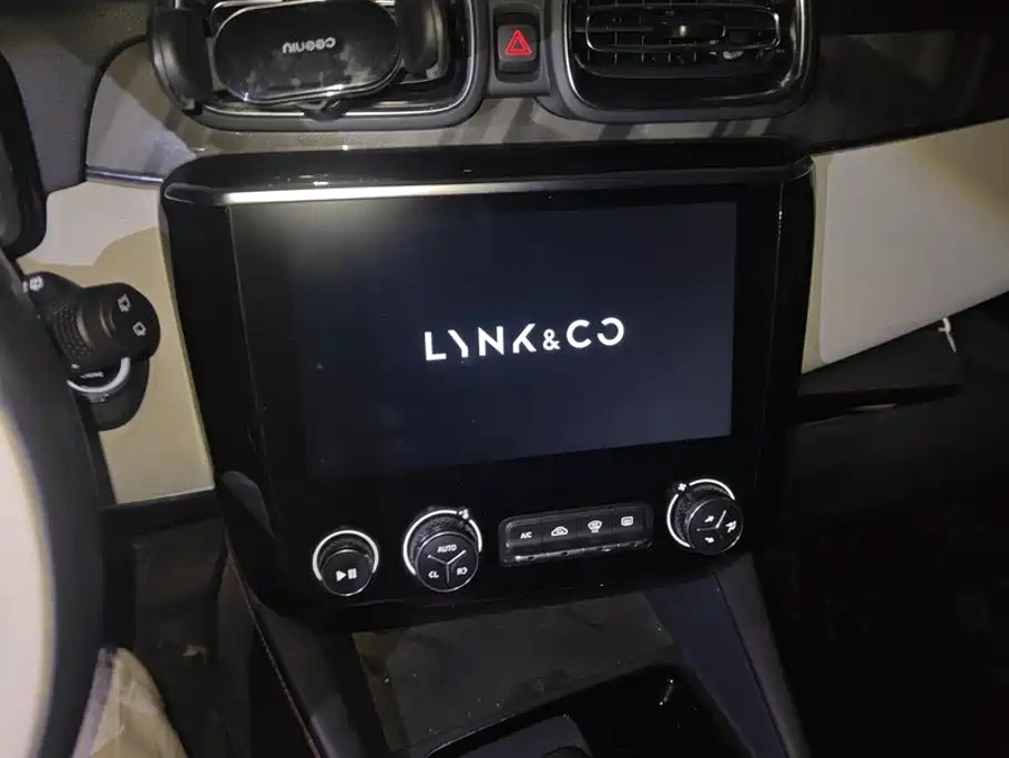 Lynk & Co 02 — миниатюра 13