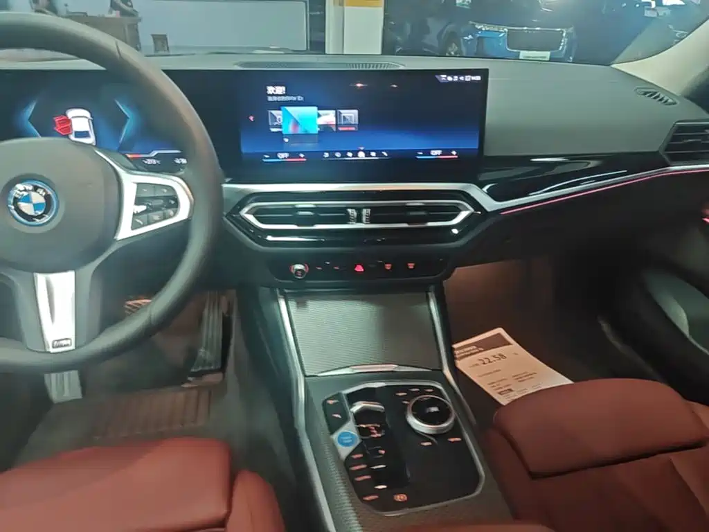 BMW i3 — миниатюра 13