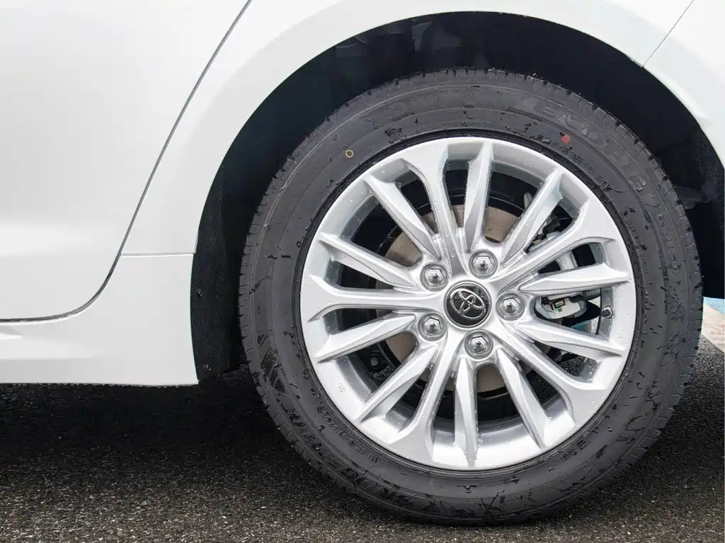 Toyota Allion — миниатюра 10
