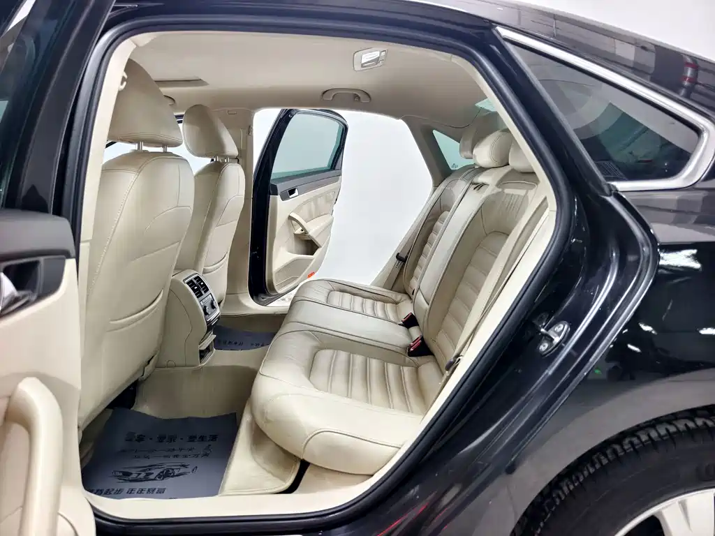 Volkswagen Passat — миниатюра 13