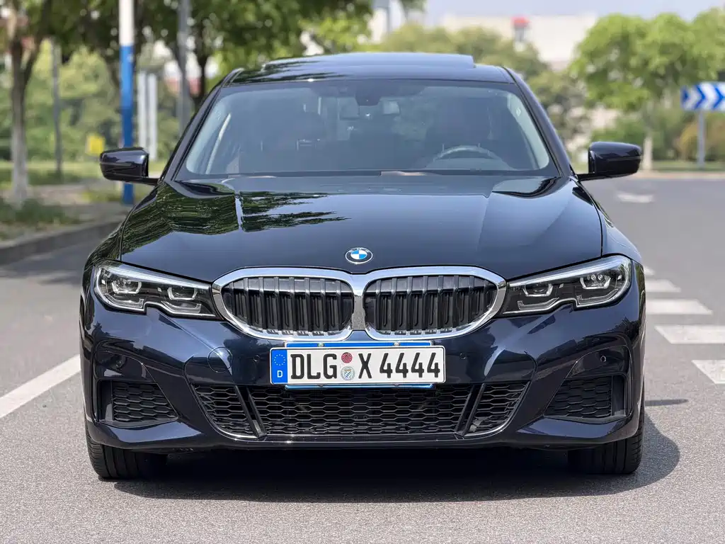 BMW 3 Series 2021