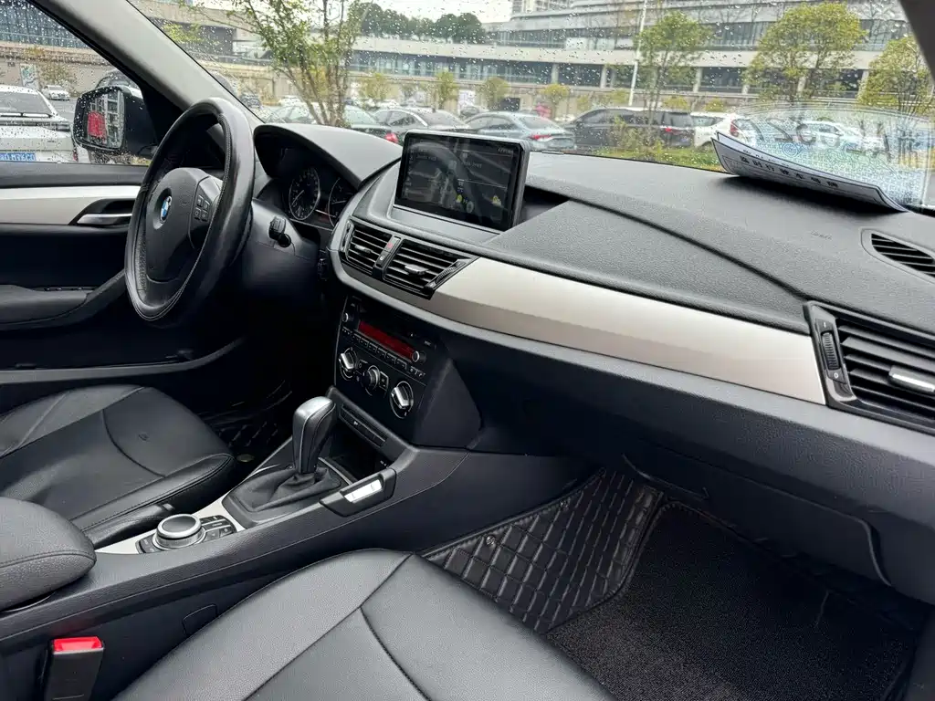 BMW X1 2013 sDrive18i Fashion