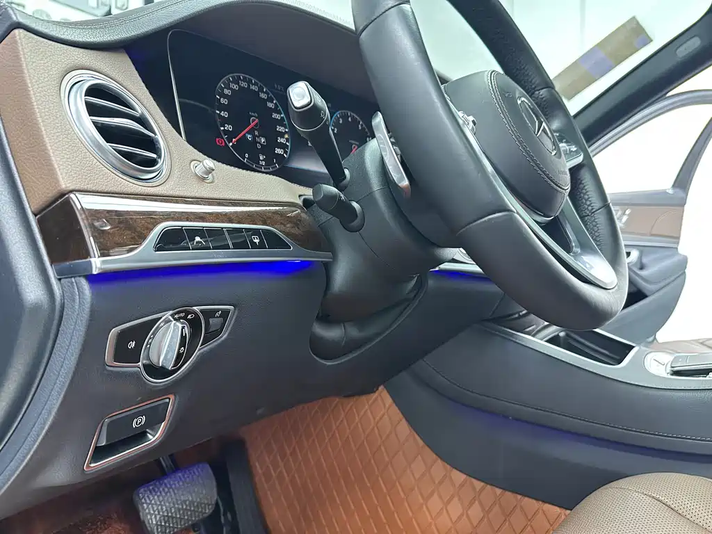 Mercedes-Benz S-Class — миниатюра 10