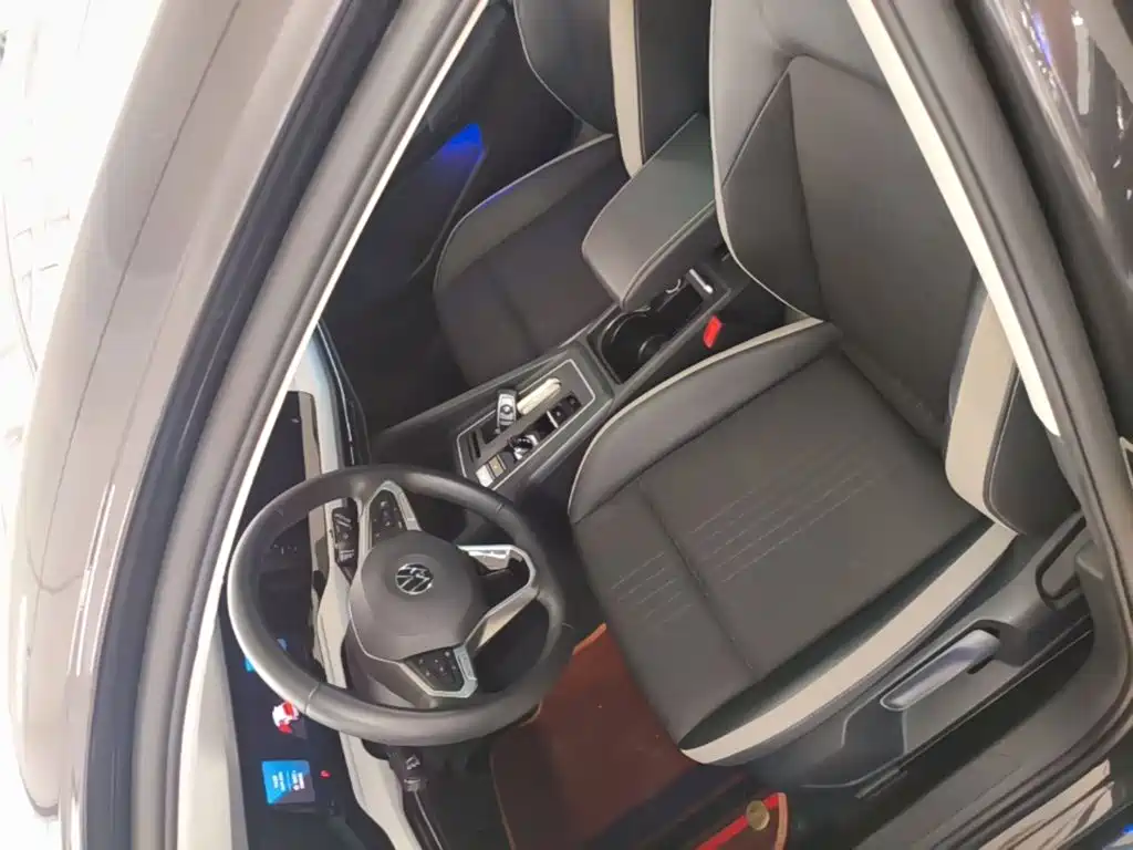 Volkswagen Golf — миниатюра 15