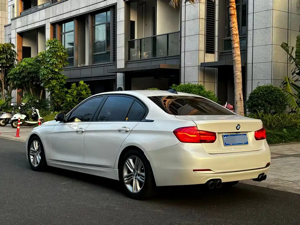 BMW 3 Series — миниатюра 7