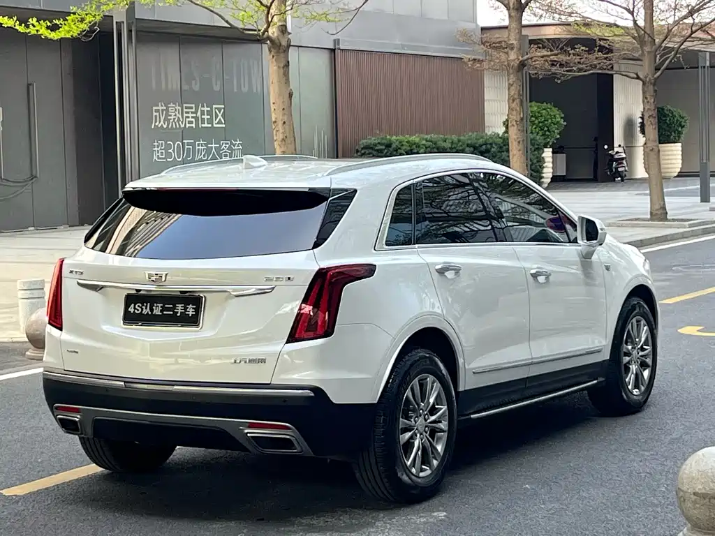 CADILLAC XT5