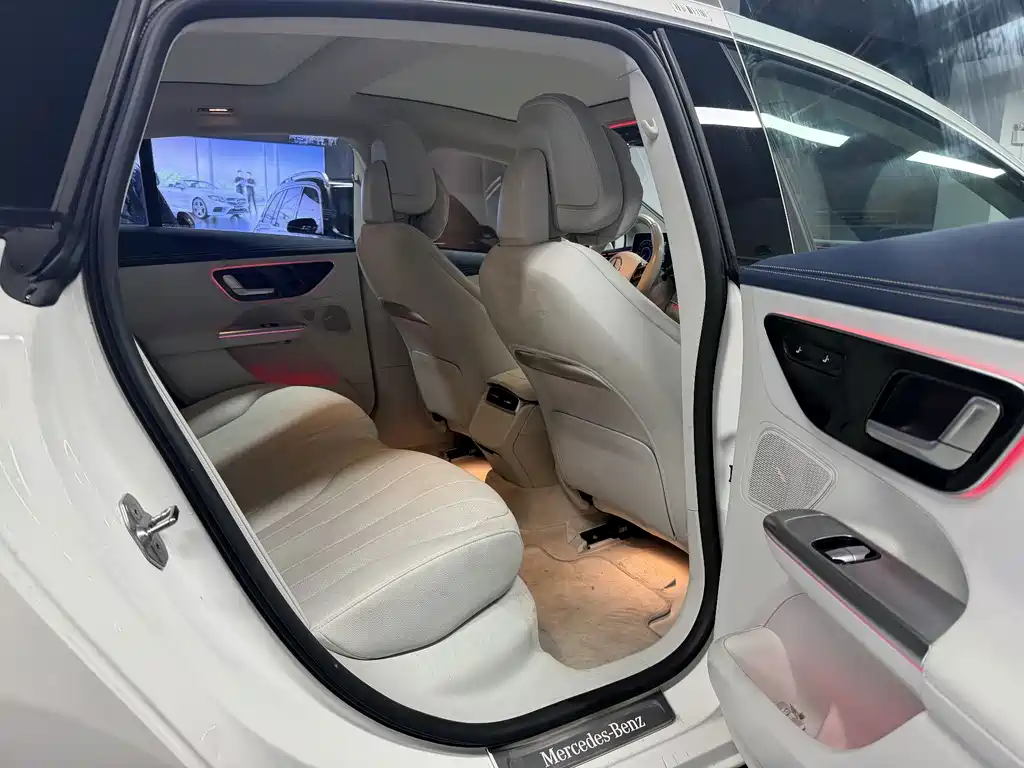 Mercedes-Benz EQE — миниатюра 17