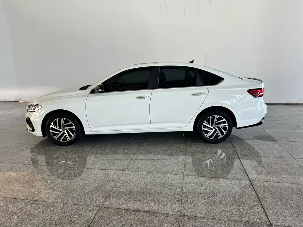 Volkswagen Lavida 2023 300TSI DSG