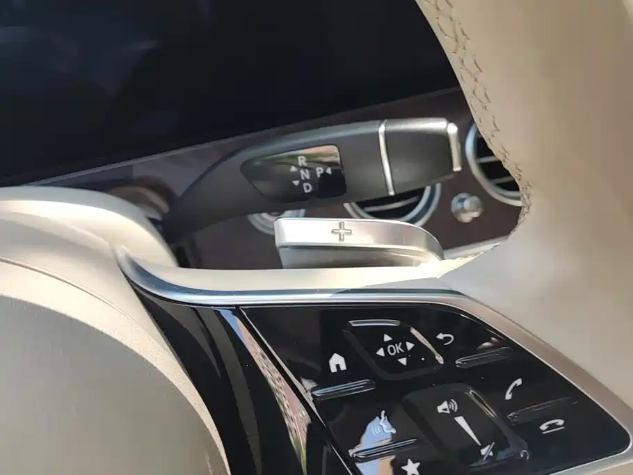 Mercedes-Benz E-Class — миниатюра 16