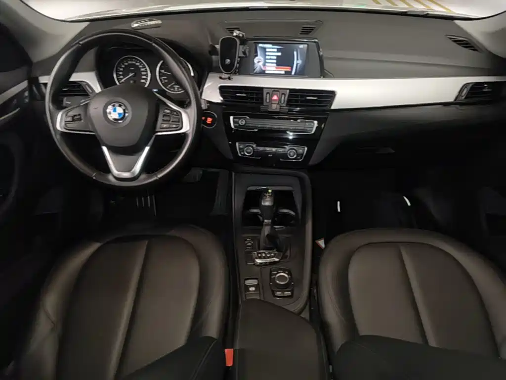 BMW X1 — миниатюра 10
