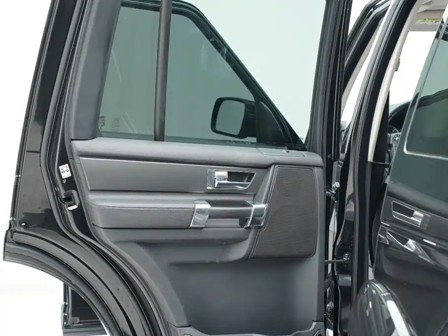 Land Rover Discovery — миниатюра 17