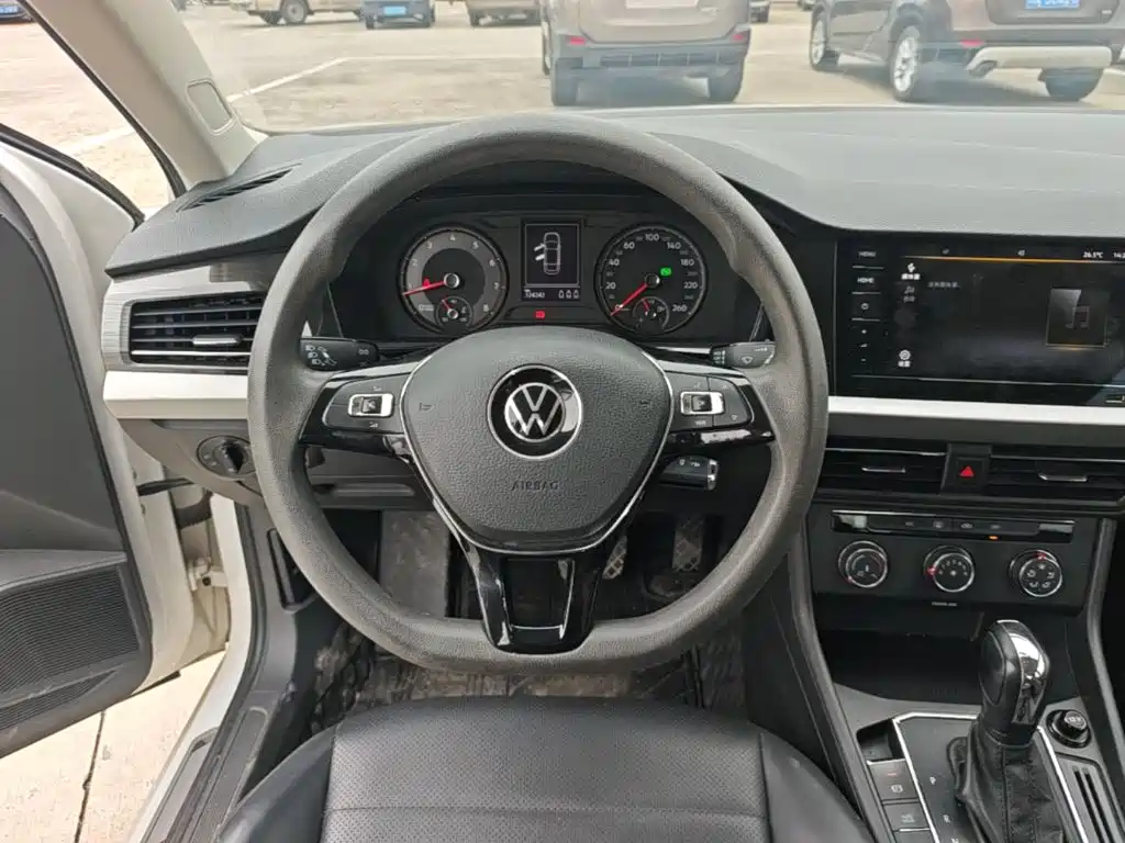 Volkswagen Lavida — миниатюра 11