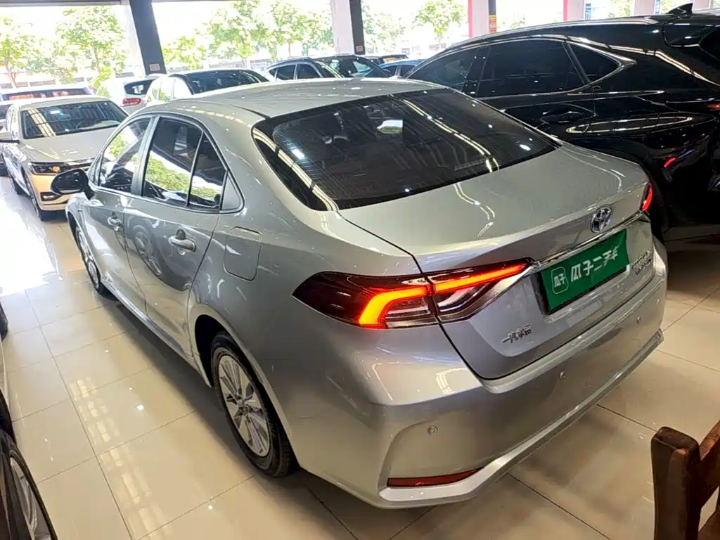Toyota Corolla — миниатюра 5
