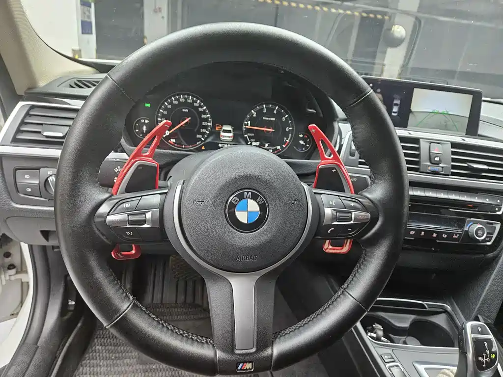 BMW 3 Series — миниатюра 8
