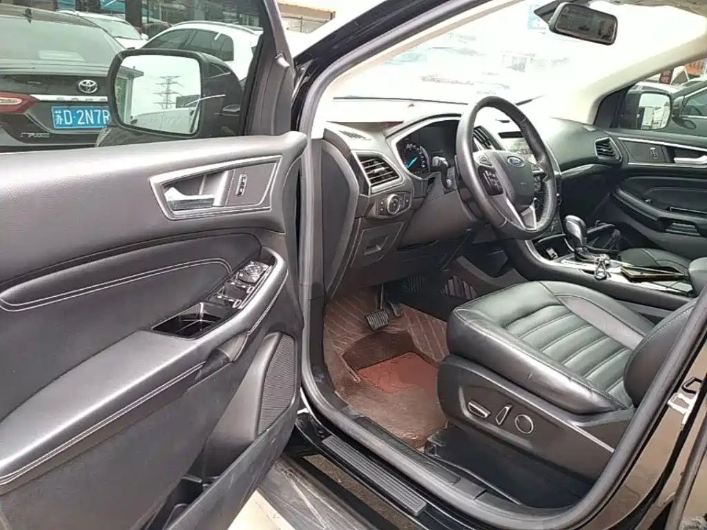 Ford Edge — миниатюра 16