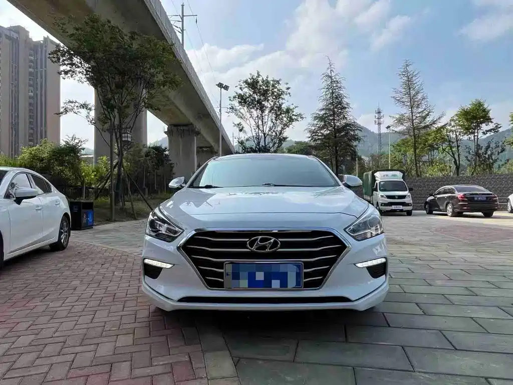 Hyundai Mistra