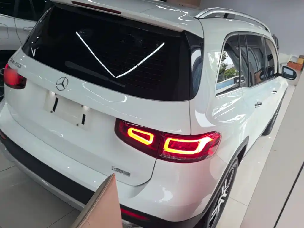 Mercedes-Benz GLB — миниатюра 7