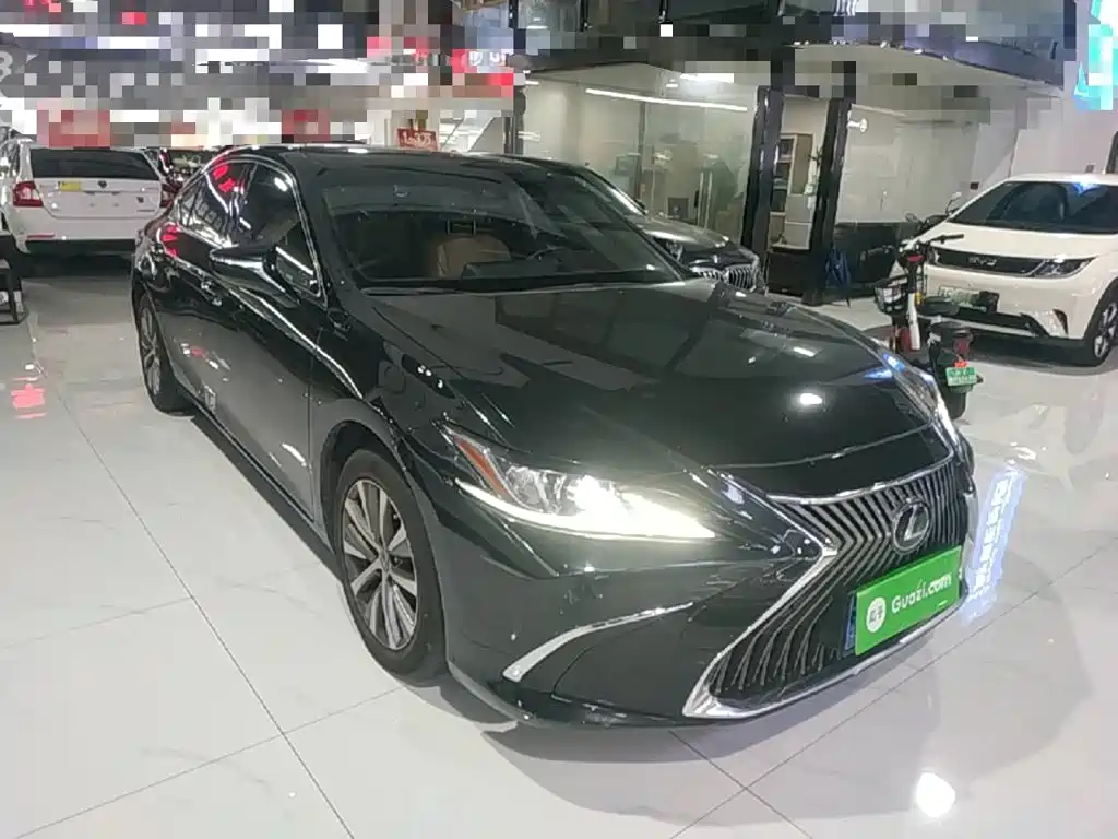 Lexus ES — миниатюра 4
