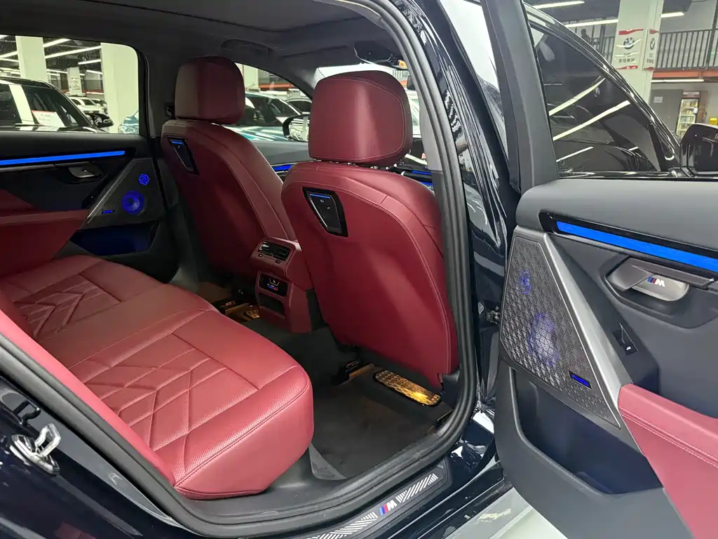BMW 5 Series — миниатюра 18