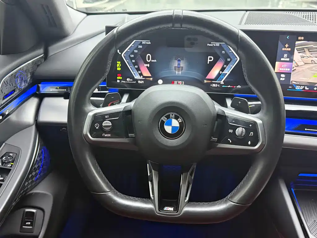 BMW 5 Series — миниатюра 10