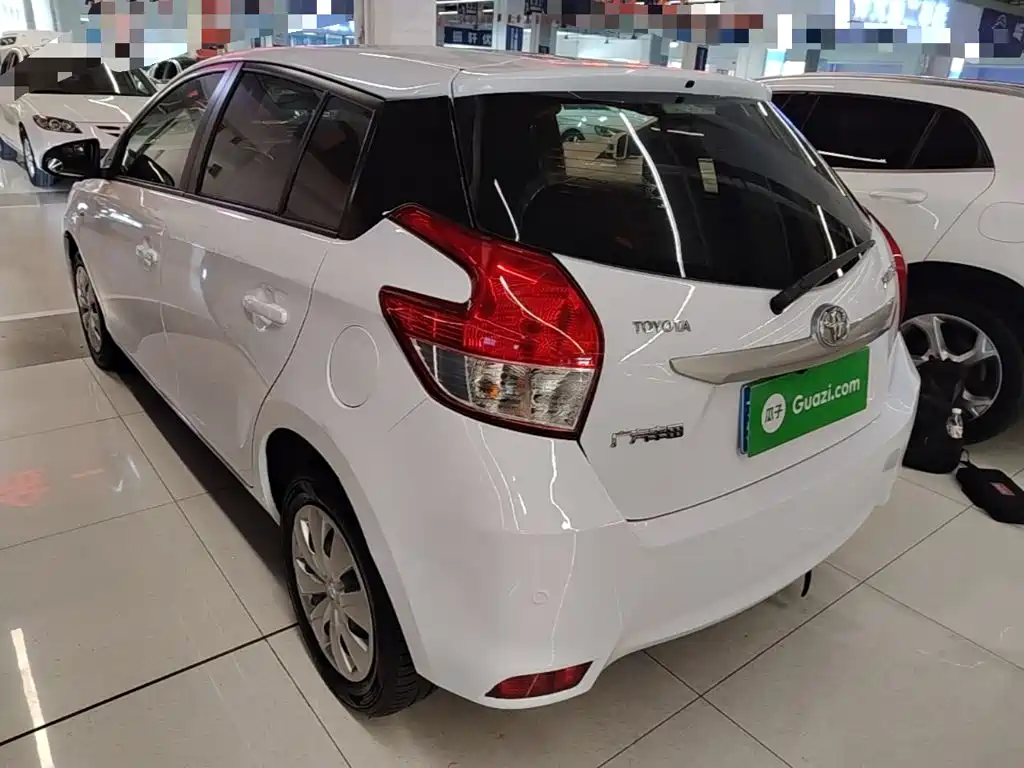 Toyota Yaris L — миниатюра 5