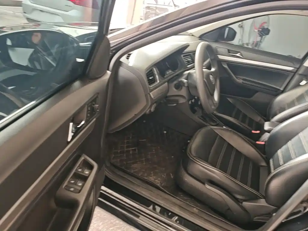 Volkswagen Lavida — миниатюра 16