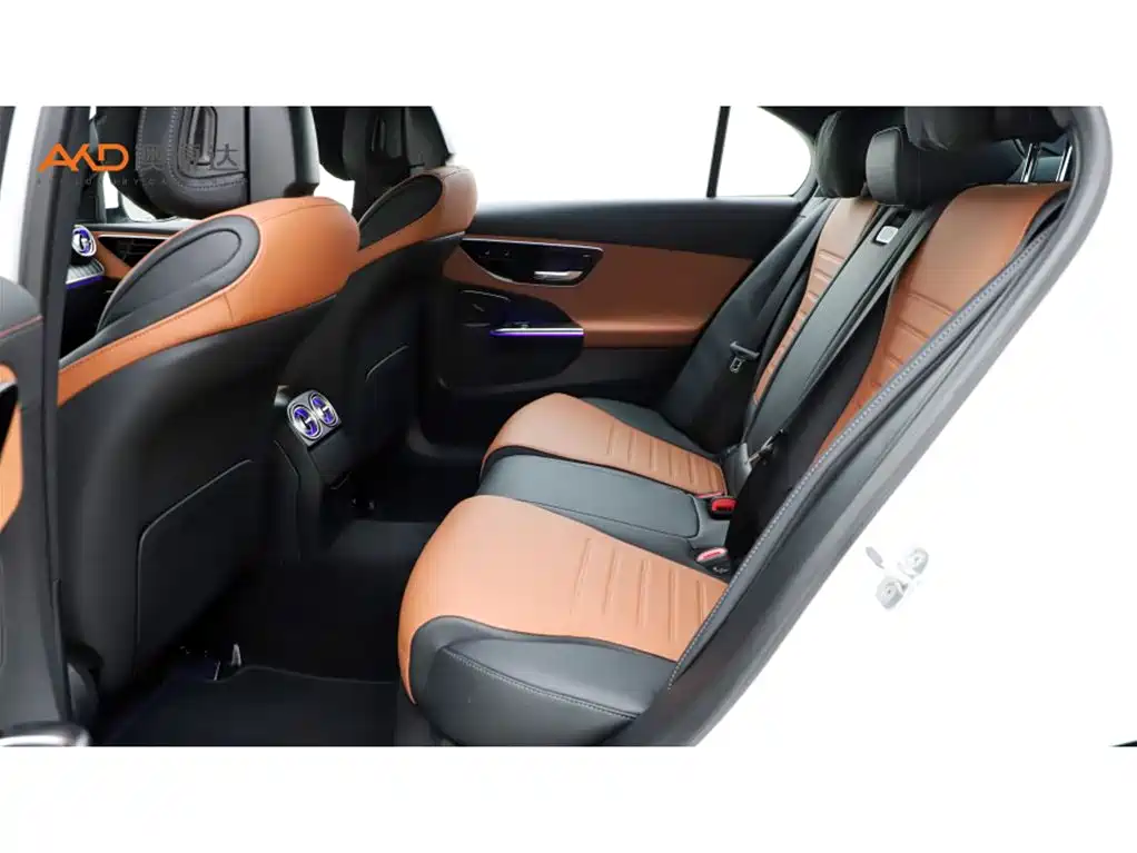 Mercedes-Benz C-Class — миниатюра 7
