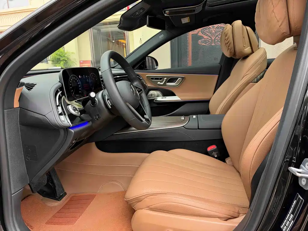 Mercedes-Benz E-Class — миниатюра 4