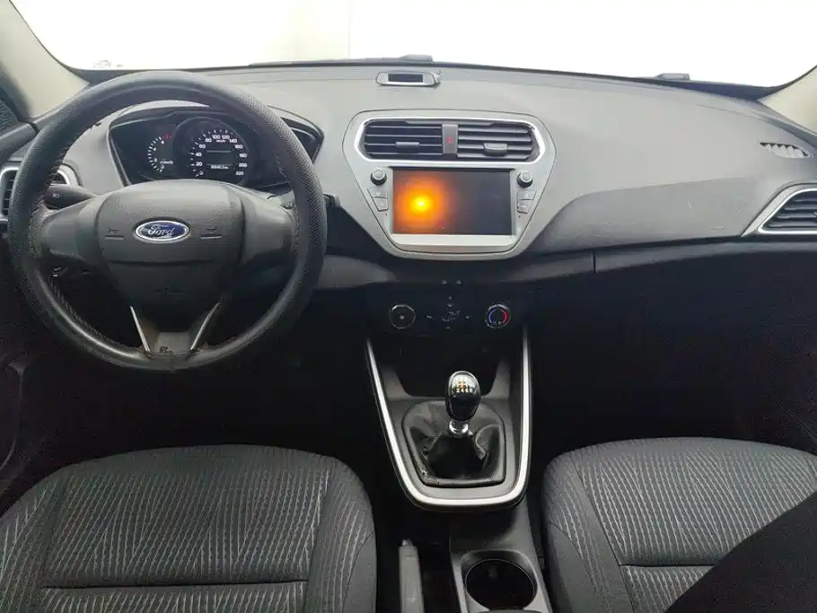 Ford Escort — миниатюра 12