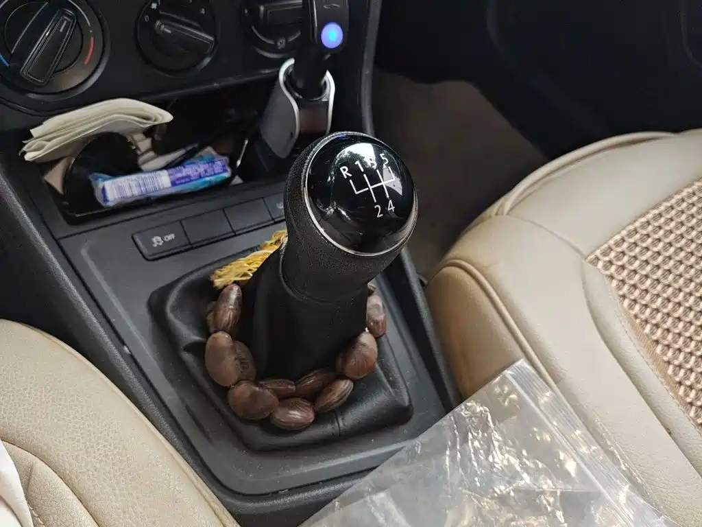 Volkswagen Lavida — миниатюра 7